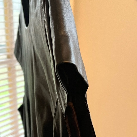 NEIMAN MARCUS NWOT AUTHENTIC GENUINE BLK LEATHER CAP SLEEVES SOFT DRESS - Picture 14 of 16